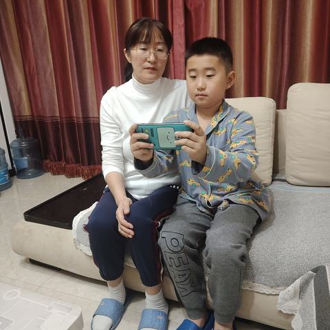 家的港湾   爱的启航 ——家庭教育的力量