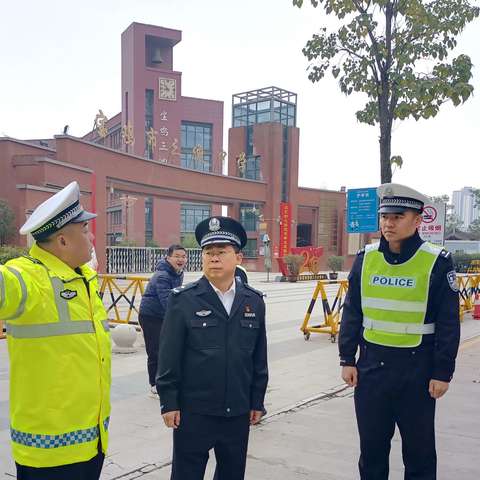 李忠调研行政中心片区校园周边交通秩序优化工作