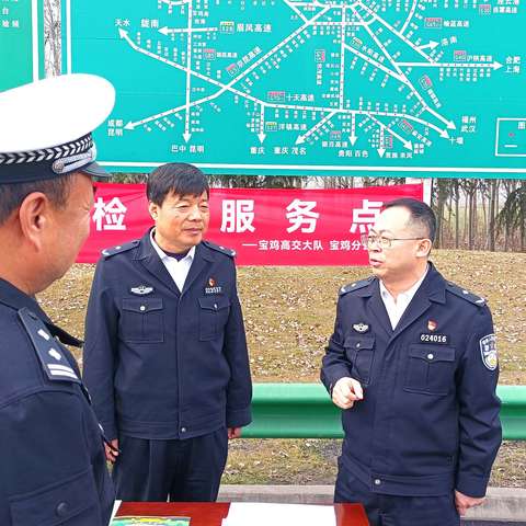 李忠检查指导高交大队春运安保工作慰问一线民辅警
