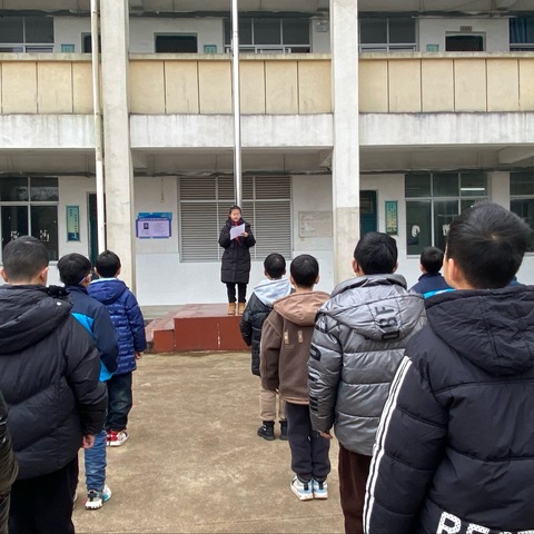 “植”此青绿，“树”写春天——秦峰霍村小学植树节系列活动