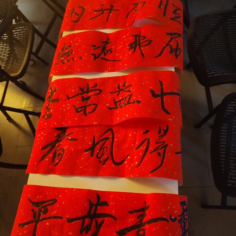 庞村街道化肥厂社区“欢乐城乡，成语在社区，成语灯谜，”元宵演出活动正在上演