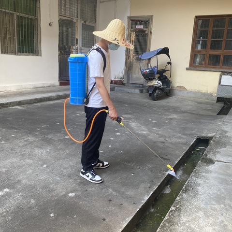 水茜镇开展第二轮夏秋季爱国卫生统一行动