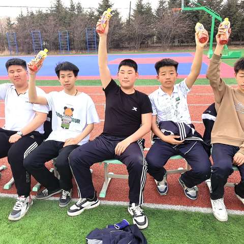 勇敢、勇猛、勇往直前—— 2024年长春市九台区第二十二中学 八年级足球比赛     八年一班