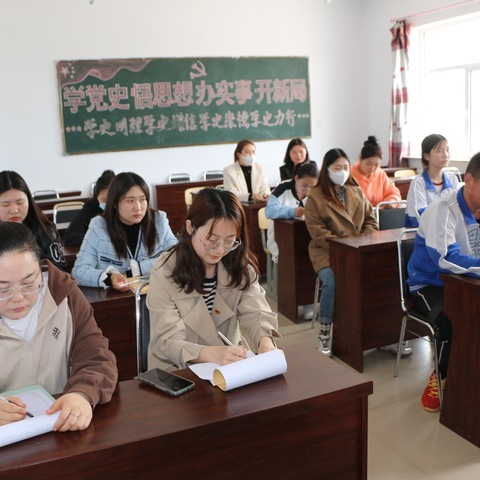 德伯斯学校召开“学习贯彻习近平总书记五四青年节寄语精神”座谈会