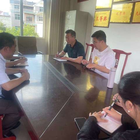 金鹅山中小学   防震减灾进校园