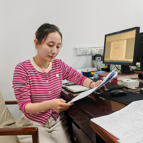 区委办公室“强党性、转作风、守底线、干在先”实践活动三月份星级干部：张仲瑜