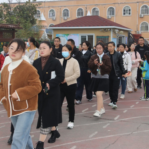 冬日有约   共护花开——清丰县幸福路小学2024年秋季家校交流会