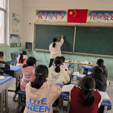 “研”途有光“语”你共赏         ——华堡镇白庄小学语文教研活动