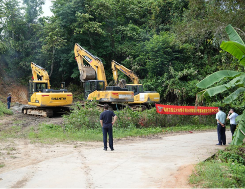 立才农场公司550亩榴莲种植基地项目开工