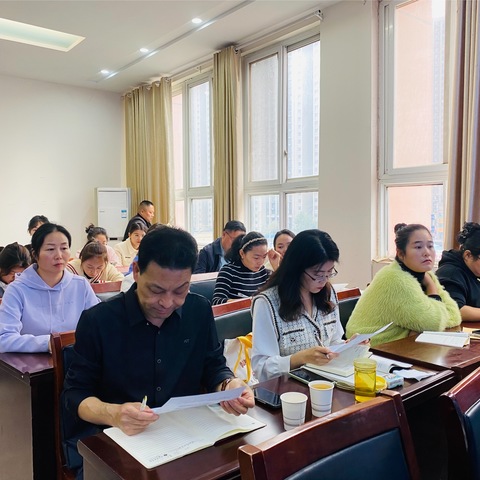 “国培计划（2024）”新华区送教下乡精准培训再次走入新华区凌云小学