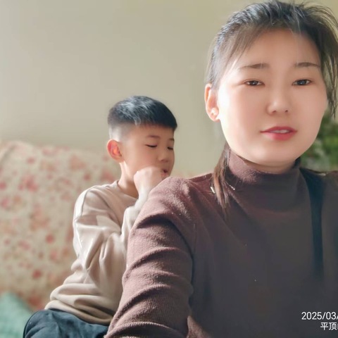 知恩于心 感恩于行---示范区福佑路小学二（3）班三八妇女节“将爱心献给妈妈，让妈妈露笑脸”三月主题活动