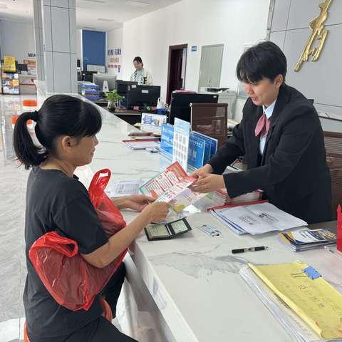 文罗镇营商环境办开展诚信宣传活动