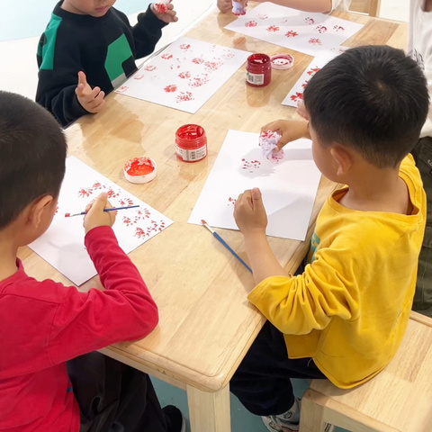 上派幼教集团潭冲湖路分园———小一班今日活动碎片