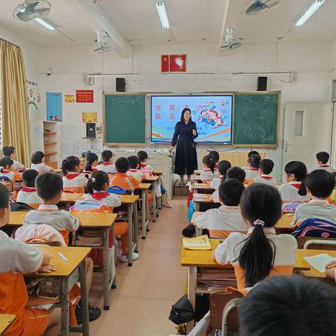 【家校共育】罗定第一小学三1班智慧家长进课堂———《学英语，我喜欢》