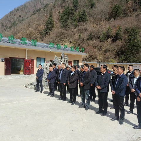 学习新模式 布局新发展——崔木镇开展村集体经济考察学习活动