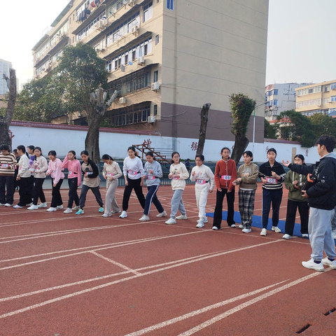 乘体育检测之风 扬强身健体之帆——记吉安市第二中学学考体育模拟测试