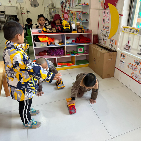 高唐县鱼邱湖街道中心幼儿园中一班室内音乐区游戏故事