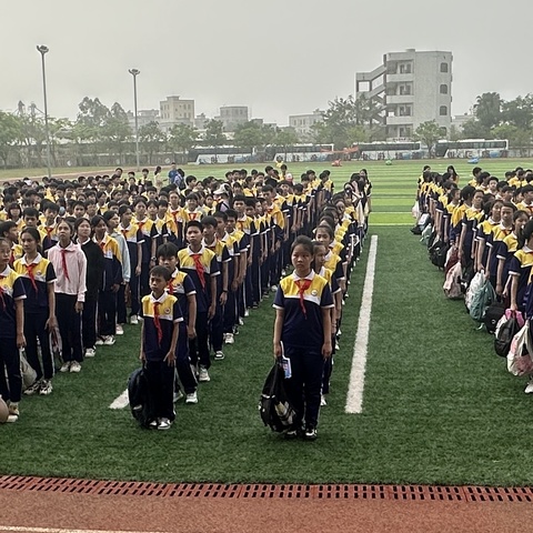 我们一起“趣”玩 ——雷州市附城镇中心小学六年级研学活动