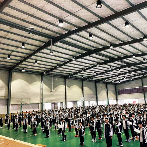 以赛促学燃斗志，榜样力量引前行                         ——记龙岩北附八年级晨会