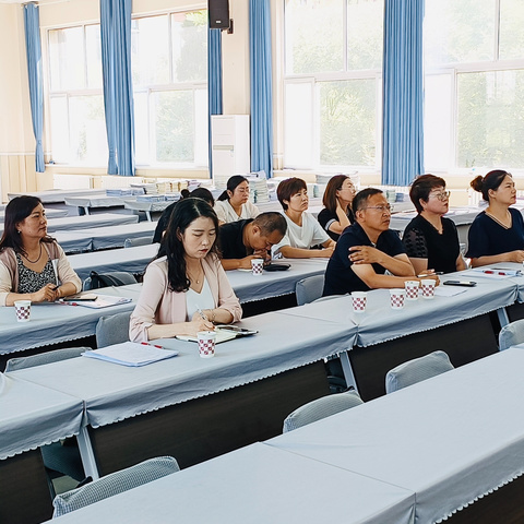 【大爱二小·调研】 集团交流绘蓝图  精诚学习谱新篇—— 金凤三小教育集团领导入校调研指导工作