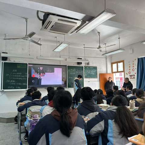 教学评一体，抓核心概念---记新建中学11月教研员调研活动