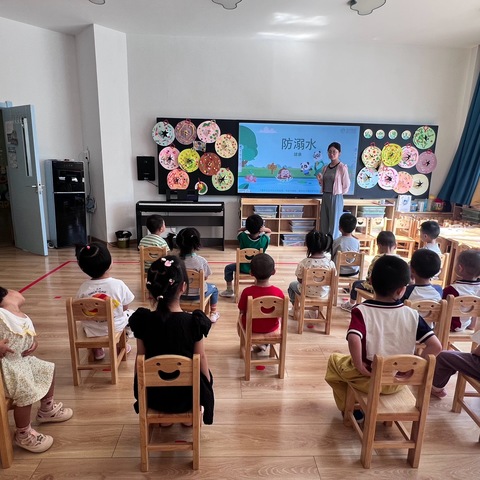 ＂安全防溺水，暑期伴我行＂一一长春市朝阳区第二实验幼儿园安全教育活动