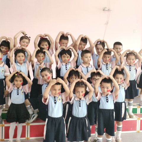 喀什市第二幼儿园中四班 5月美篇