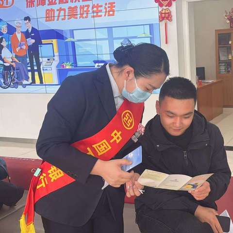 工行银川丽景支行积极开展3.15反假货币宣传活动