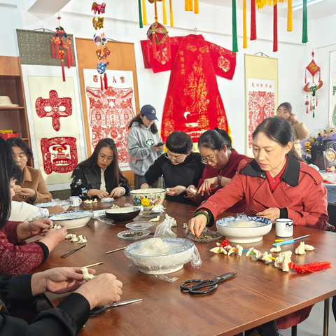 “寒食斜柳 燕啭飞花”北旺庄街道综合文化站、滨河中心社区联合双秀非遗体验馆开展寒食节“捏寒燕、寄相思、传民俗”传统文化活动