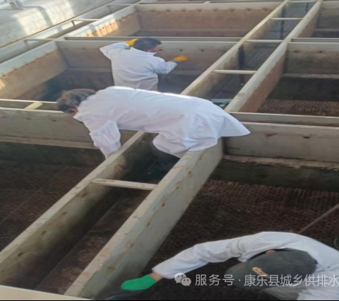 净水设备深度清理，保障供水水质优质安全