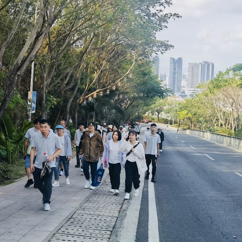 登高勇攀峰 蓄力踏征程——市司法局机关工会开展登山活动