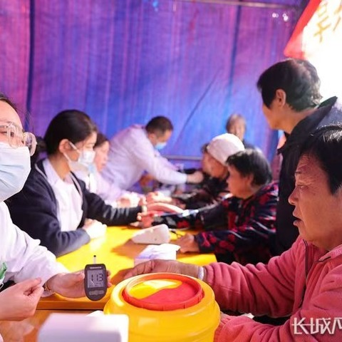 九九重阳暖银龄：一场村里的敬老盛宴