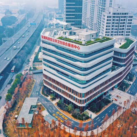 盛世华诞！ 坚守岗位是医者最浪漫的誓言