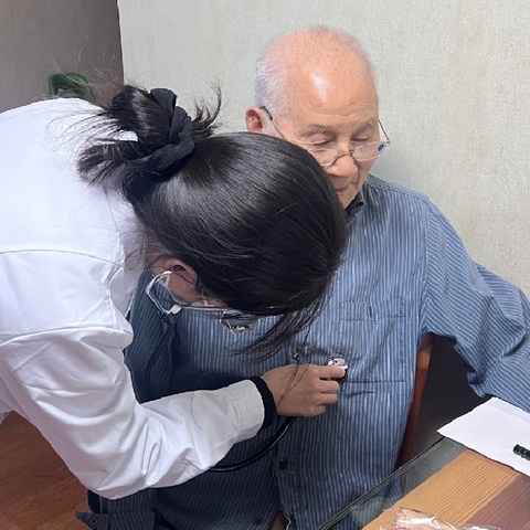 93岁志愿军老战士再执笔 为将爱传递