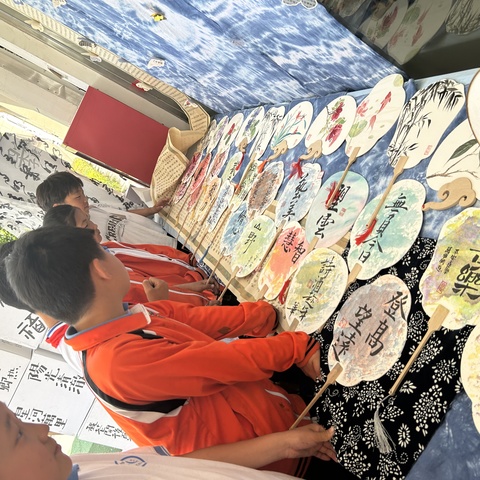 书法绘画展风采，翰墨飘香满校园——单县黄岗镇中心小学第一届校园文化体育艺术节——美术书画展