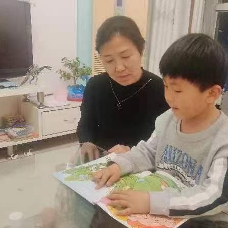 “书香满园  浸润童心”——南及桥幼儿园阅读月主题活动