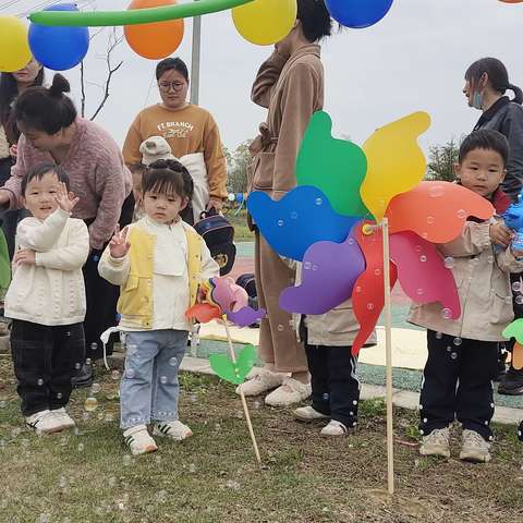 3月鸟语花香踏青趣