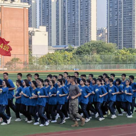 沙场点兵，雏鹰高飞 ——G2404班军事夏令营结营仪式