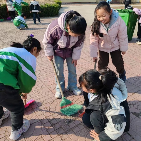 每日一小扫，每周一大扫———临清市先锋办事处郭堤小学开展卫生大扫除活动