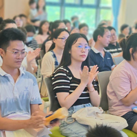 因爱而聚 满“新”欢喜—晨光楚萌未来城幼儿园2024年秋季新生家长见面会