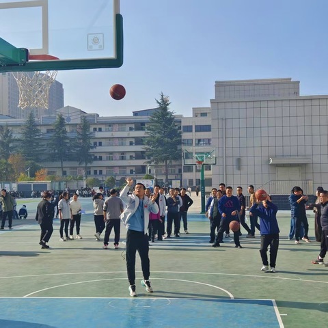 享趣味运动，做阳光老师