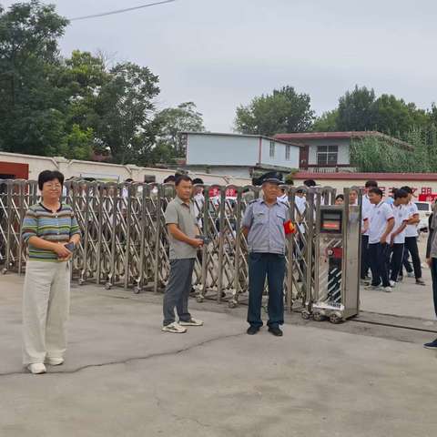 家校携手启新程，同心共育筑未来——职专校本部召开25级新生家长会