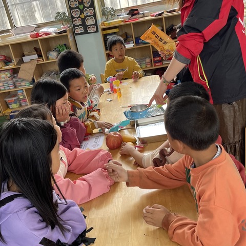 金兴村童伴妈妈开展“重温童年味道，美味钵仔糕”主题活动
