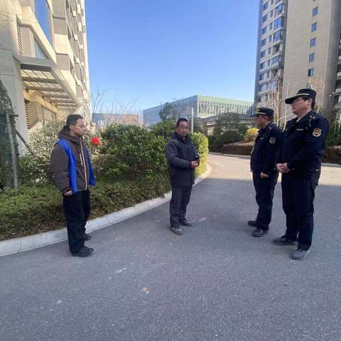 养鸡扰民引投诉 联合执法来整治