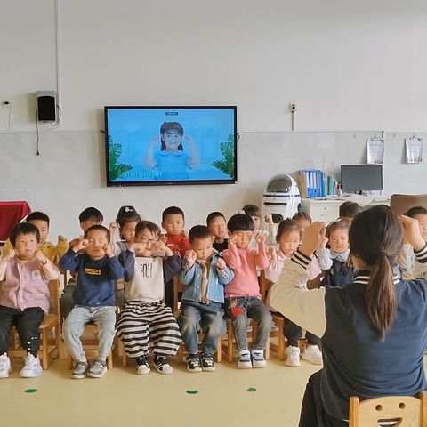 “春天的花”汇鑫街道中心幼儿园小三班第7周活动集锦