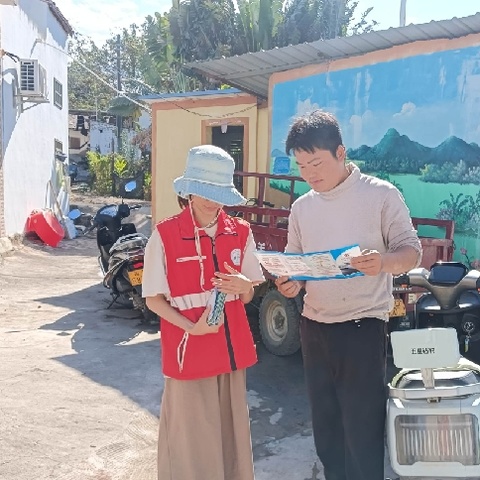 大田镇老马村网格员开展铁路安全知识宣传活动