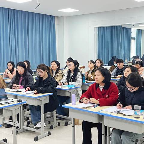 无生试讲聚力量  共研“形”“神”促提升