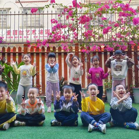 新荣镇博文第二幼儿园大大班11月份留影