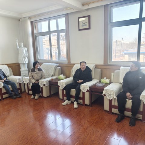 区人大常委董栋走访小集镇区人大代表
