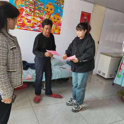 黎明社区开展“5.26”我爱路护路宣传活动